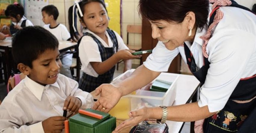 BUENAS PRÁCTICAS CON USO DE TECNOLOGÍA: Una experiencia en educación ciudadana (Hugo Diaz) BUENAS PRÁCTICAS CON USO DE TECNOLOGÍA: Una experiencia en educación ciudadana (Hugo Diaz)