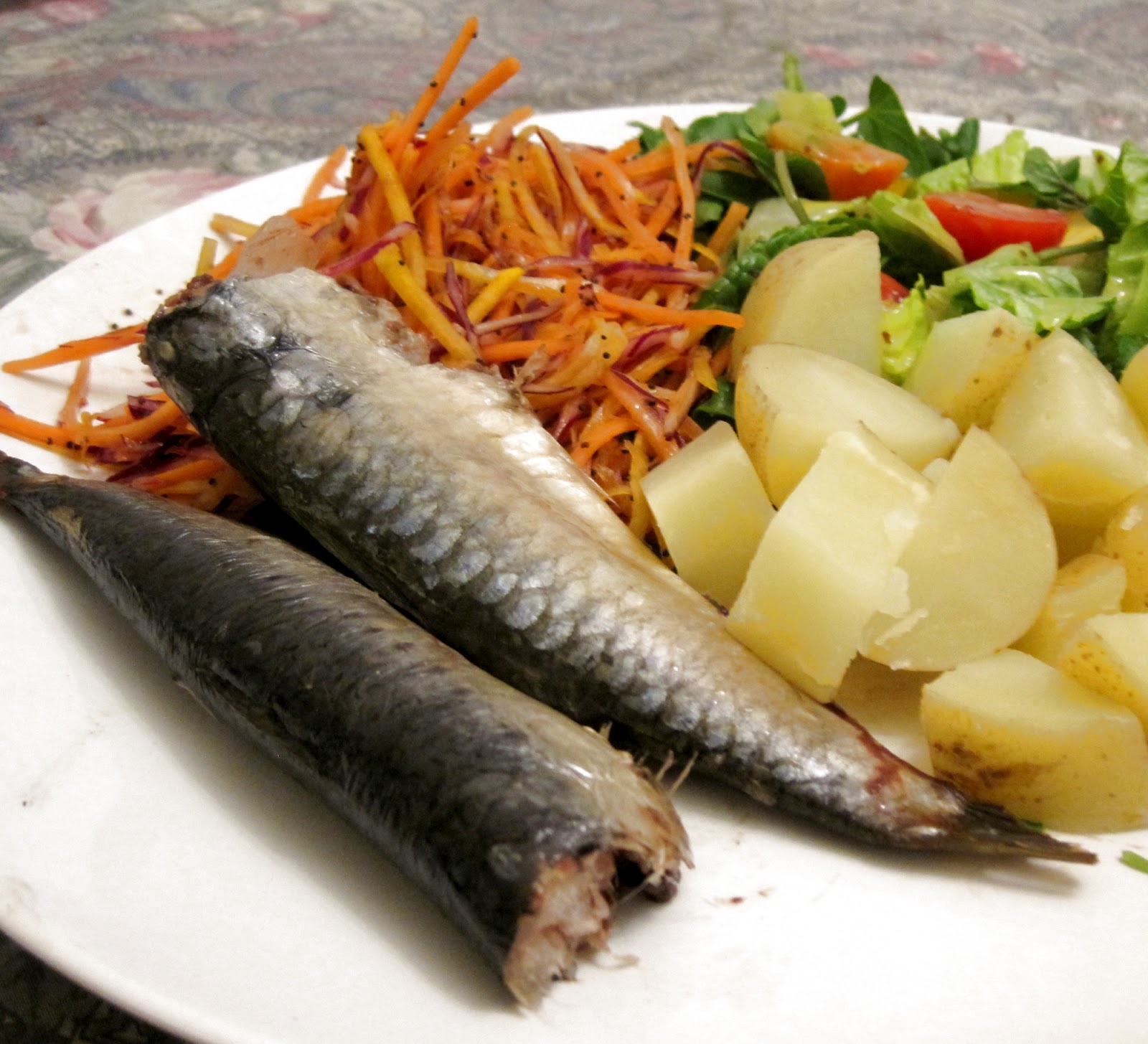 Lynne's Dinners Pinney Smoked Sardines and Old Smokey Coleslaw
