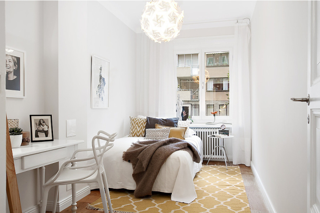 Combinar marrón con turquesa y mostaza