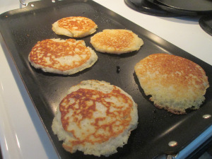 How To Prepare Corn And Cheese Griddle Cakes How To Prepare Corn And Cheese Griddle Cakes