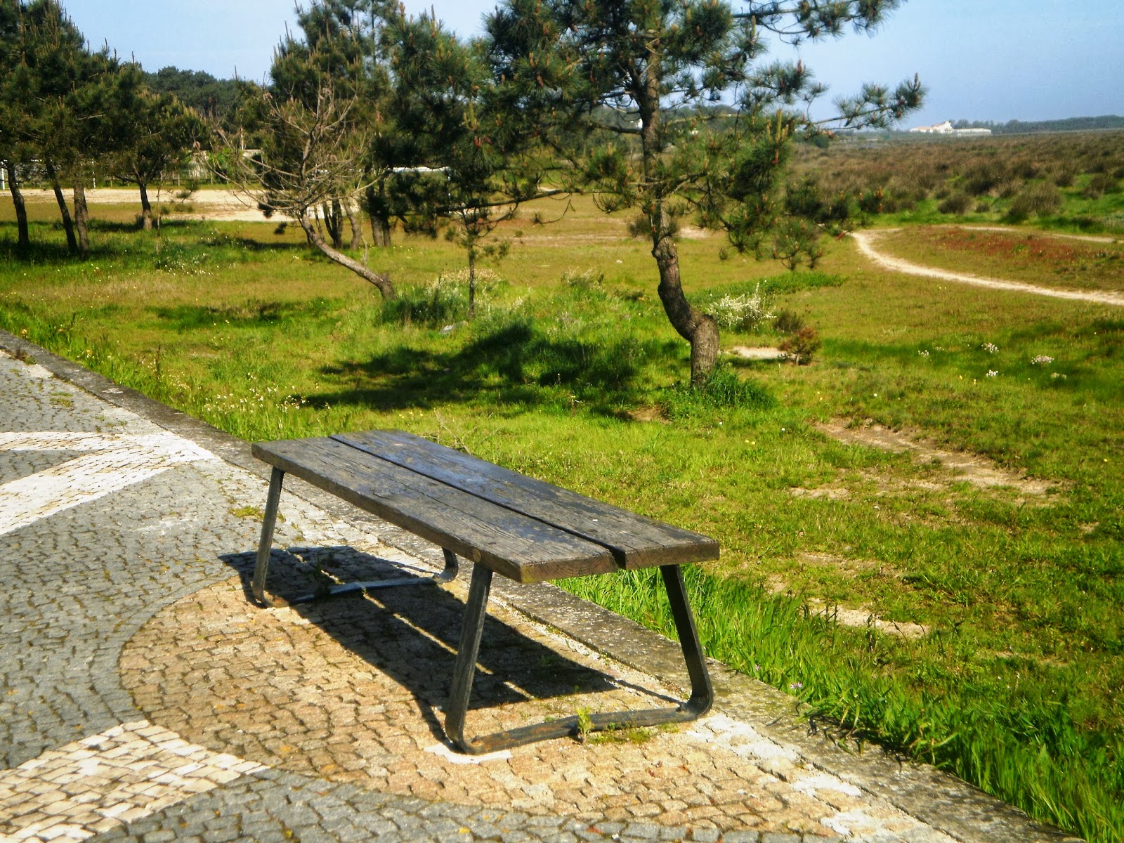 GIEBELHAUSEN: Descansar e trabalhar/Ruhen und arbeiten