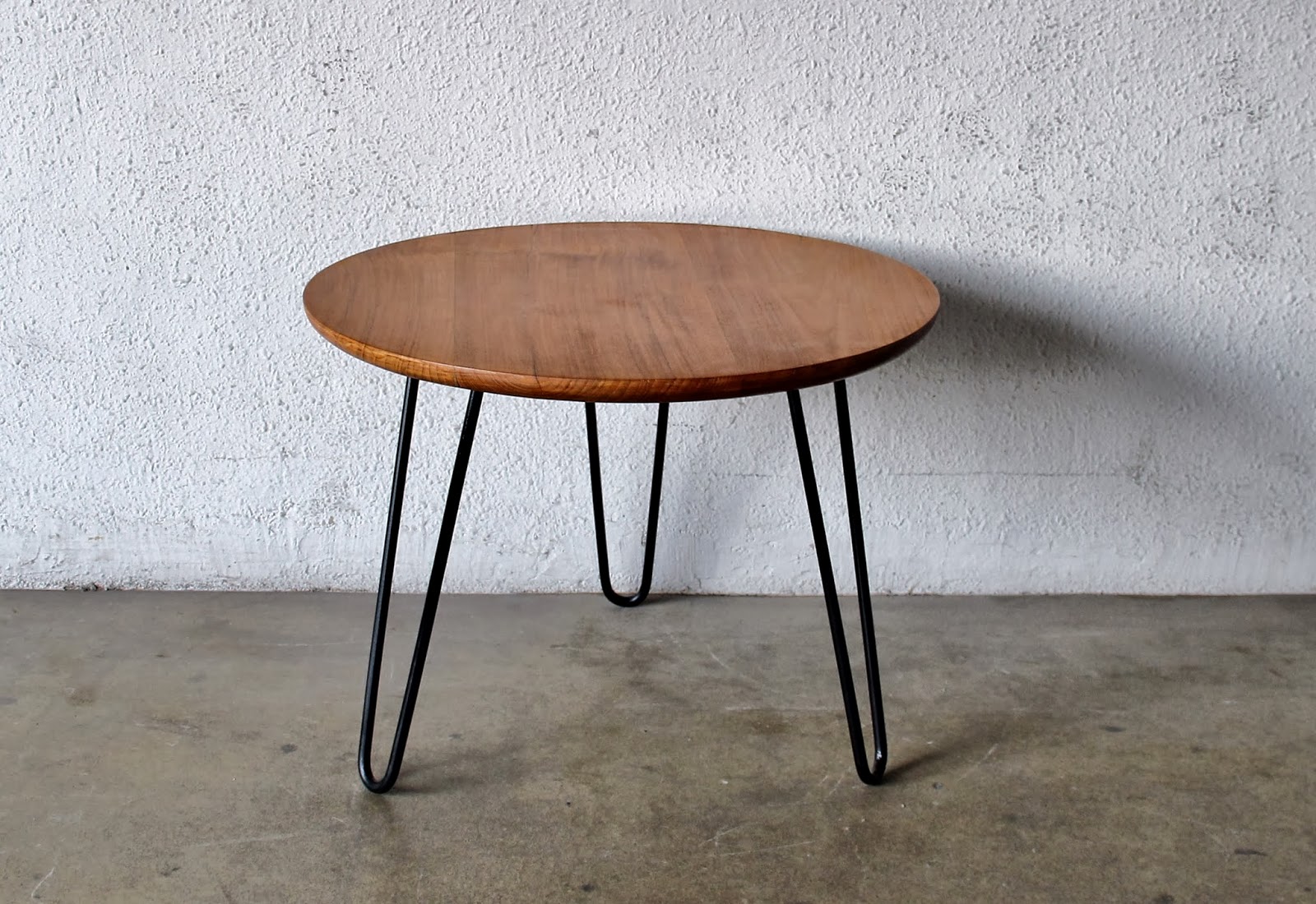 SECOND CHARM COLLECTIONS PIN LEGS FURNITURE Ashley Furniture