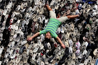 largest-chain-of-shoes-400x266.jpg