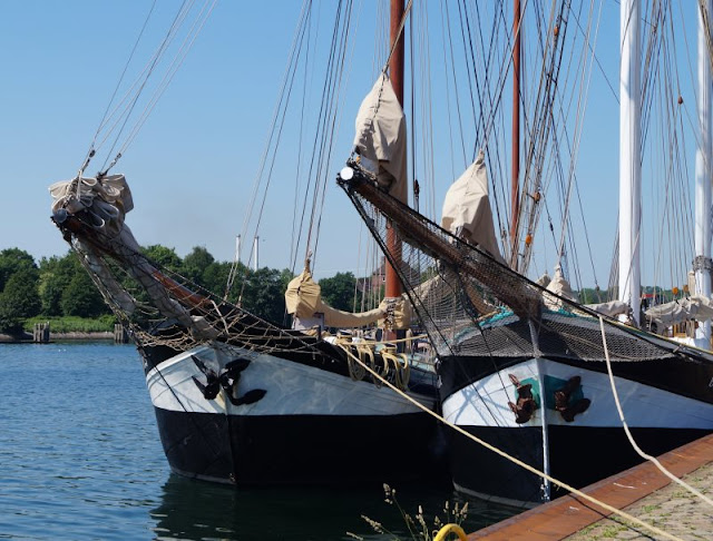 7 Lieblingsplätze zum Schiffe gucken in Kiel. Traditionssegler sind besonders schön anzusehen und machen viel vom maritimen Flair in Kiel-Holtenau aus.