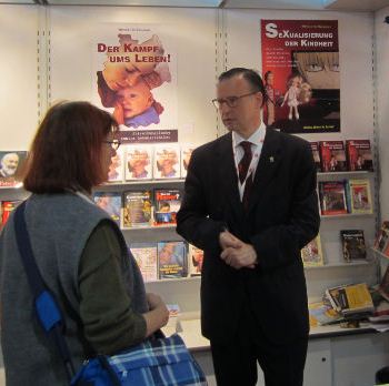 Die Aktion Kinder In Gefahr Auf Der Frankfurter Buchmesse