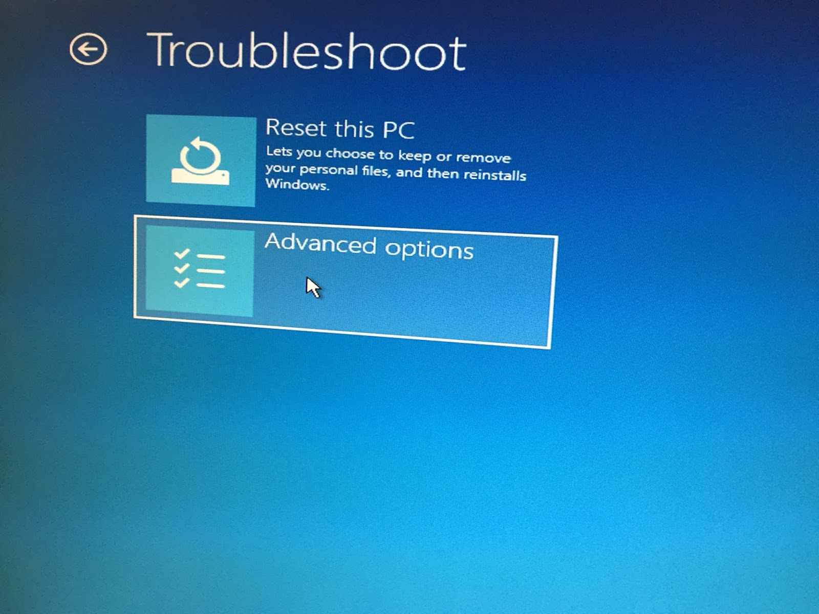 Resetting this pc. Сброс виндовс 10. Resetting this pc. Windows 11 перезагрузка. Reset windows.