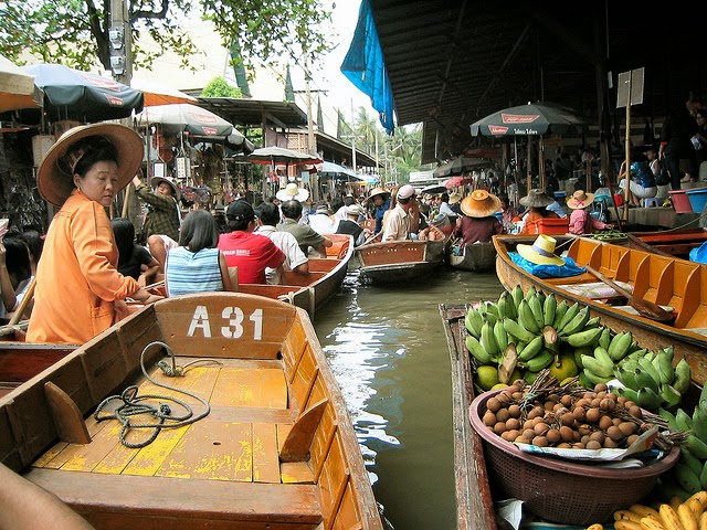 When You Go Shopping At This Incredible Market, Bring A Bag AND A Boat