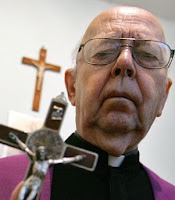 gabriel amorth dice joven fue secuestrada por el vaticano para fiestas sexuales