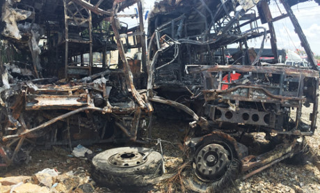 Vu hai xe khach tong nhau: “Muon nhat sang mai co ket qua ADN” - Anh 3