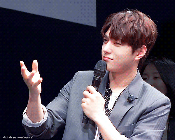 180908-JP-2nd-Fanmeeting-L21.gif