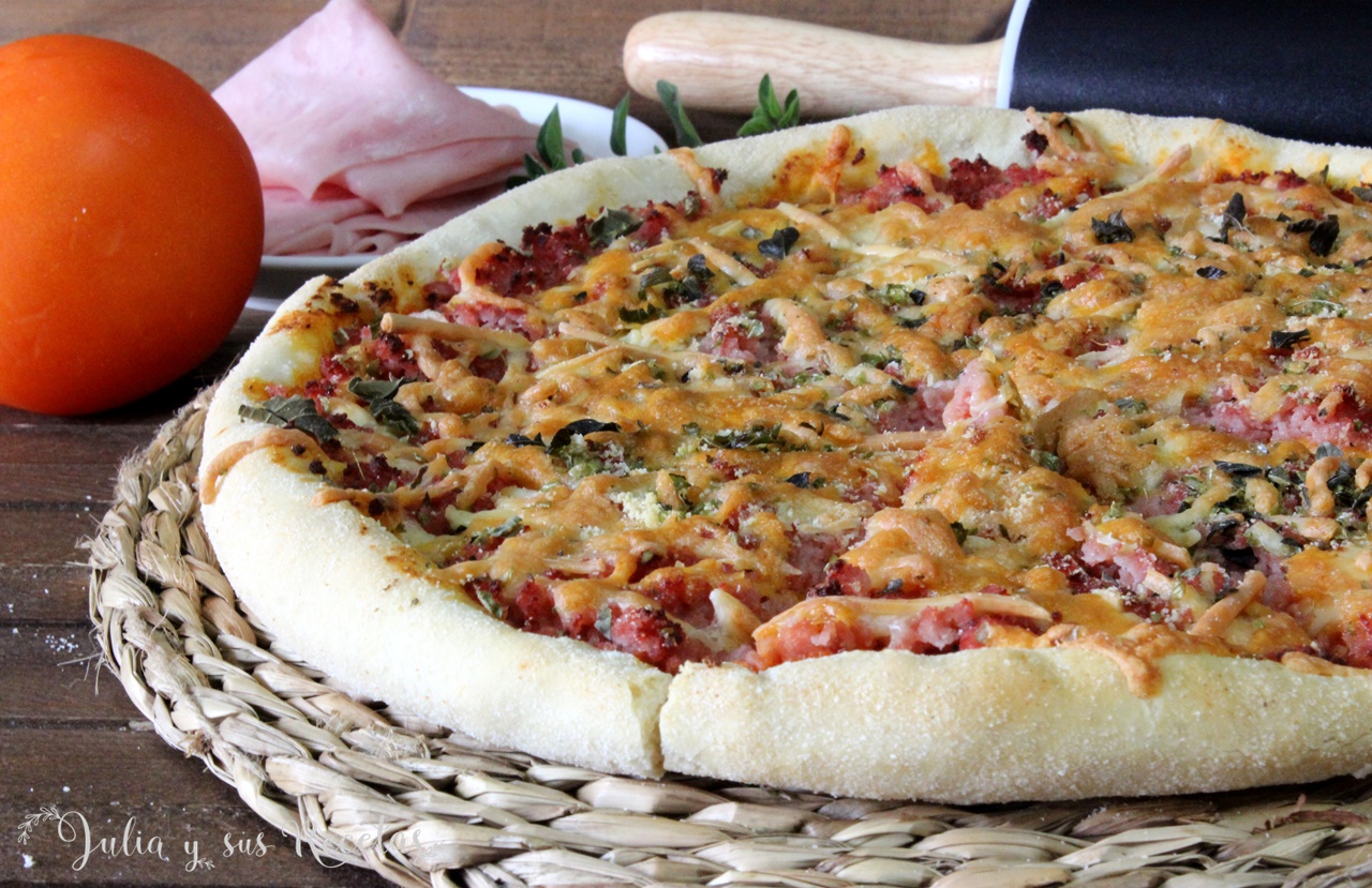 JULIA Y SUS RECETAS Pizza Prosciutto o de jamón cocido