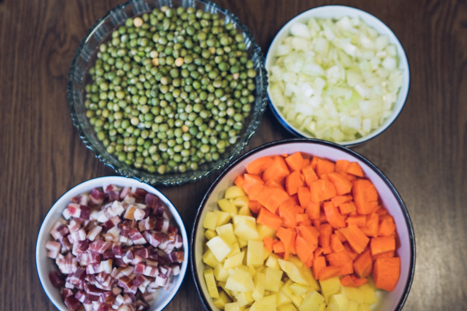 Outdoor Kitchen 10 Erbseneintopf aus dem Dutch Oven