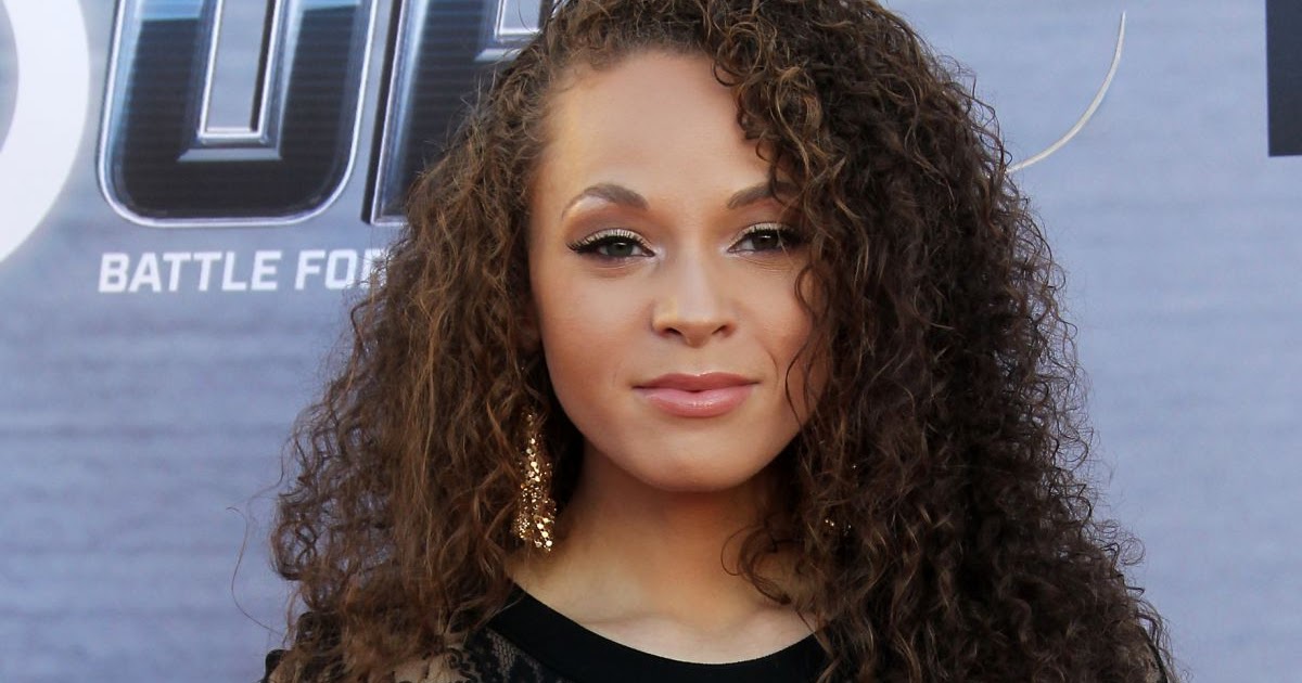 Cheyenne Elliott at The Four: Battle for Stardom Viewing Party in West