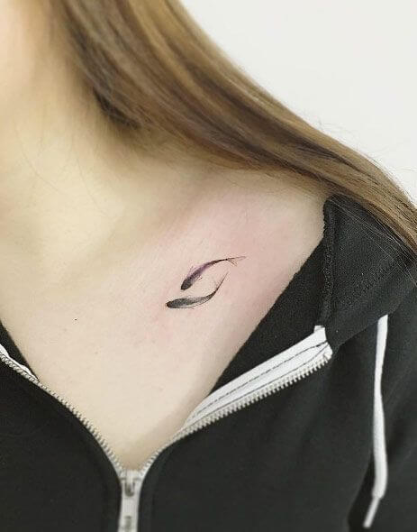 beautiful small tattoos for women's hands