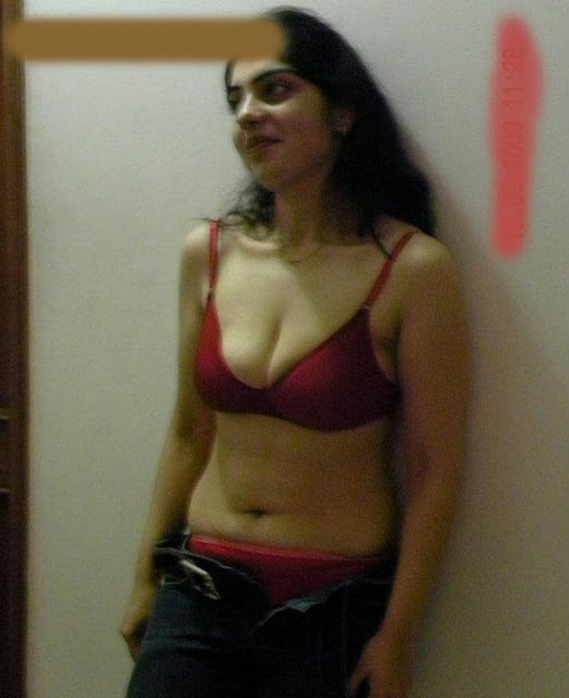 Nri College Girl Show Bra And Panty Spicy Photos Bolly