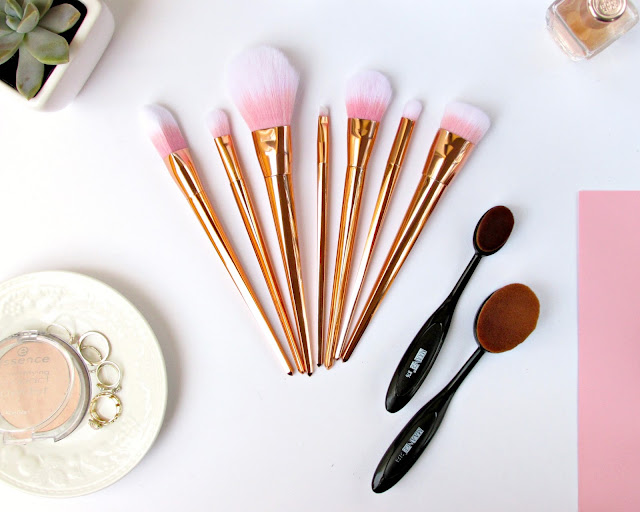 Makeup Brushes for Beauty Lovers on a Budget, rose gold brushes, oval brushes