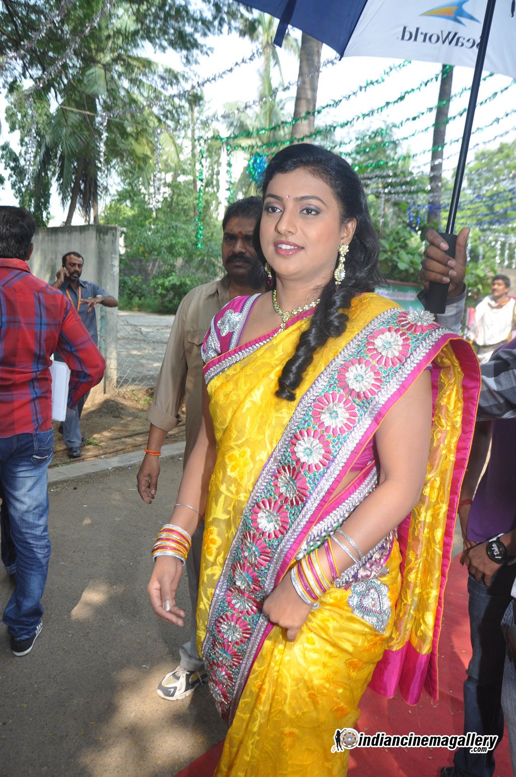 Hot Actress Photos Sexy Actresses Spicy Photo Gallery Telugu Hot Stills Roja Latest Still