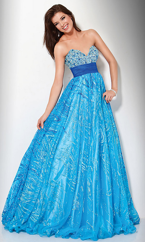 Prom Magics: Why blue prom dress is far from dissatisfied