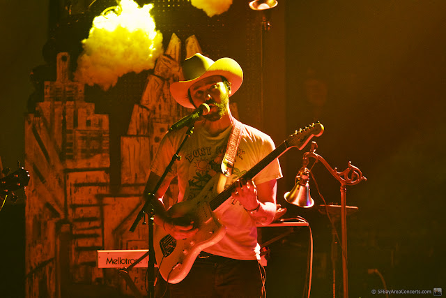 Shakey Graves @ August Hall (Photo: Kevin Keating)