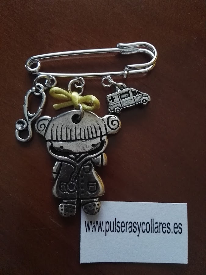 BROCHE DE DOCTORA DE UVI MOVIL