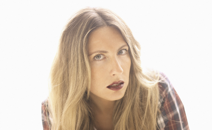 Oxblood lips fashion blogger