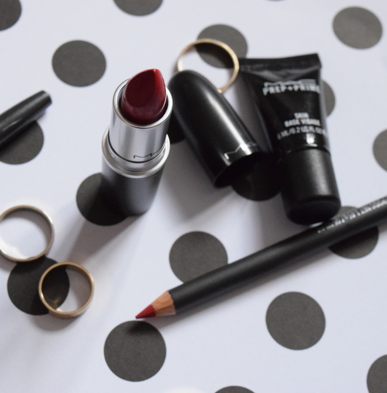 Mac Russian Red And Cherry Lip Liner Christoper