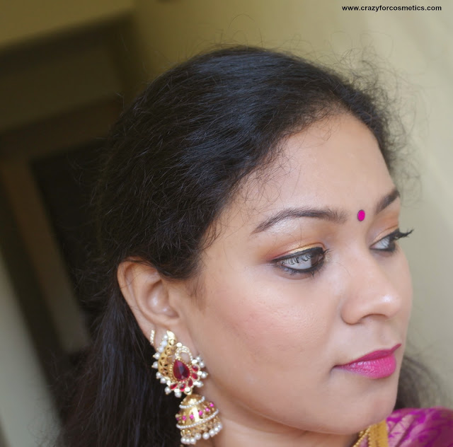 how to wear traditional style gold jhumka
