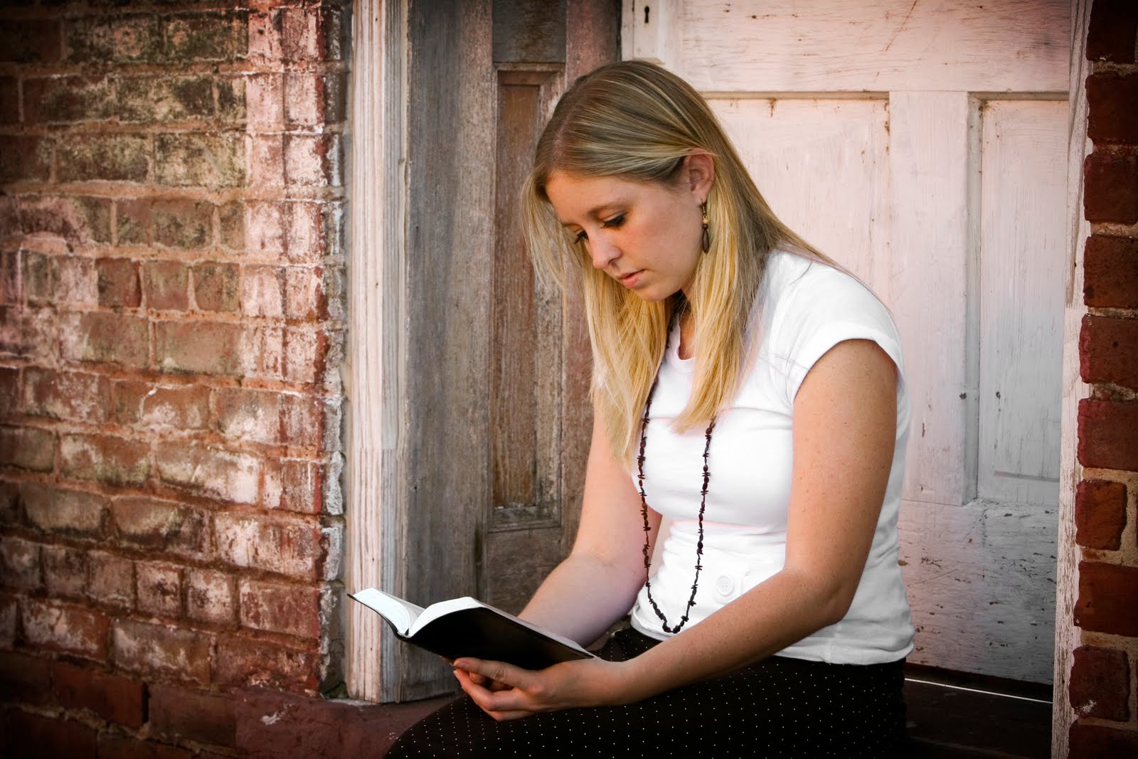 Unplanned Pregnancy: Birthmother’s Day – A Day of Honor and Healing