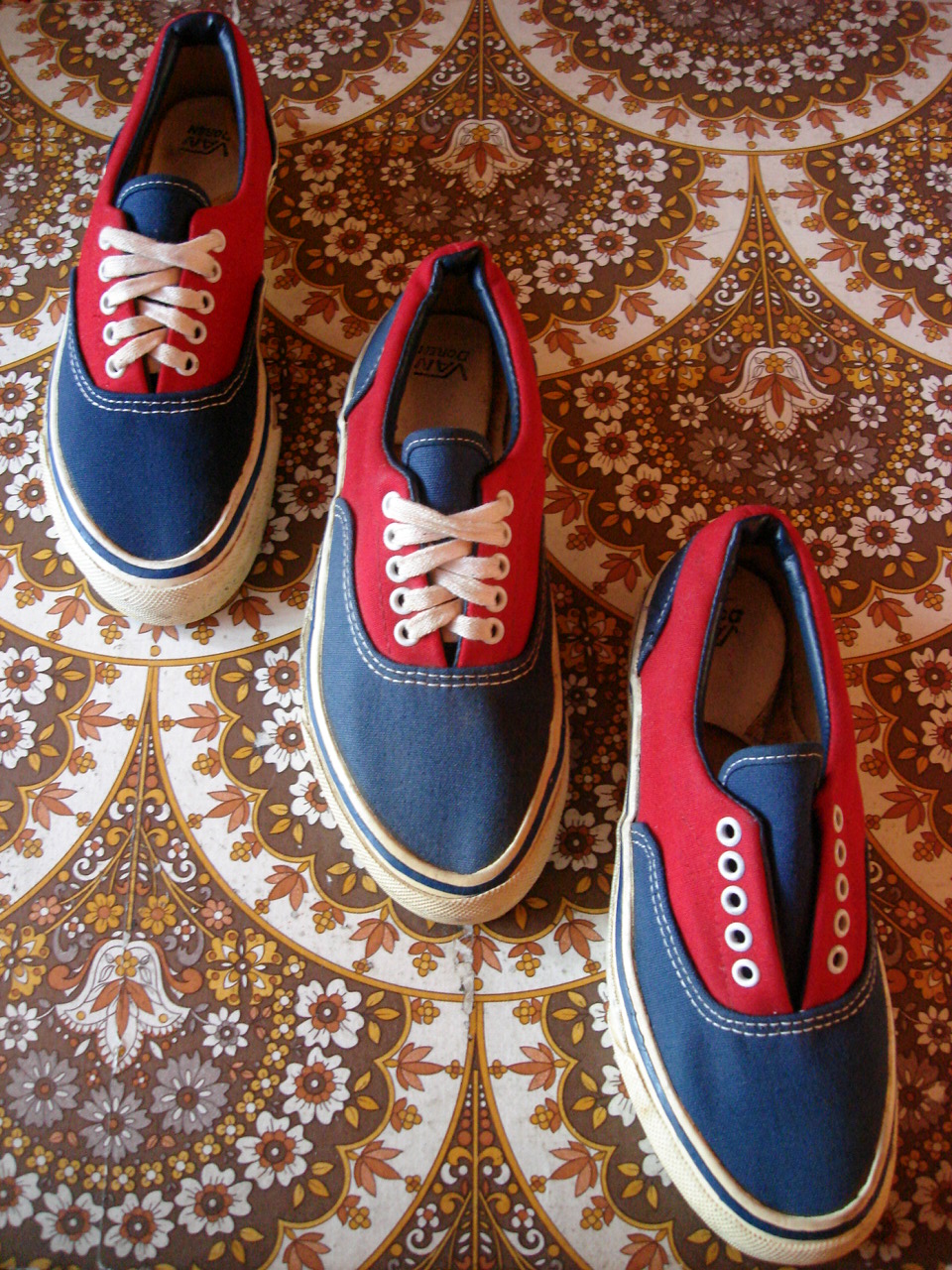 theothersideofthepillow: style profile; VANS blue & red style #95 ...