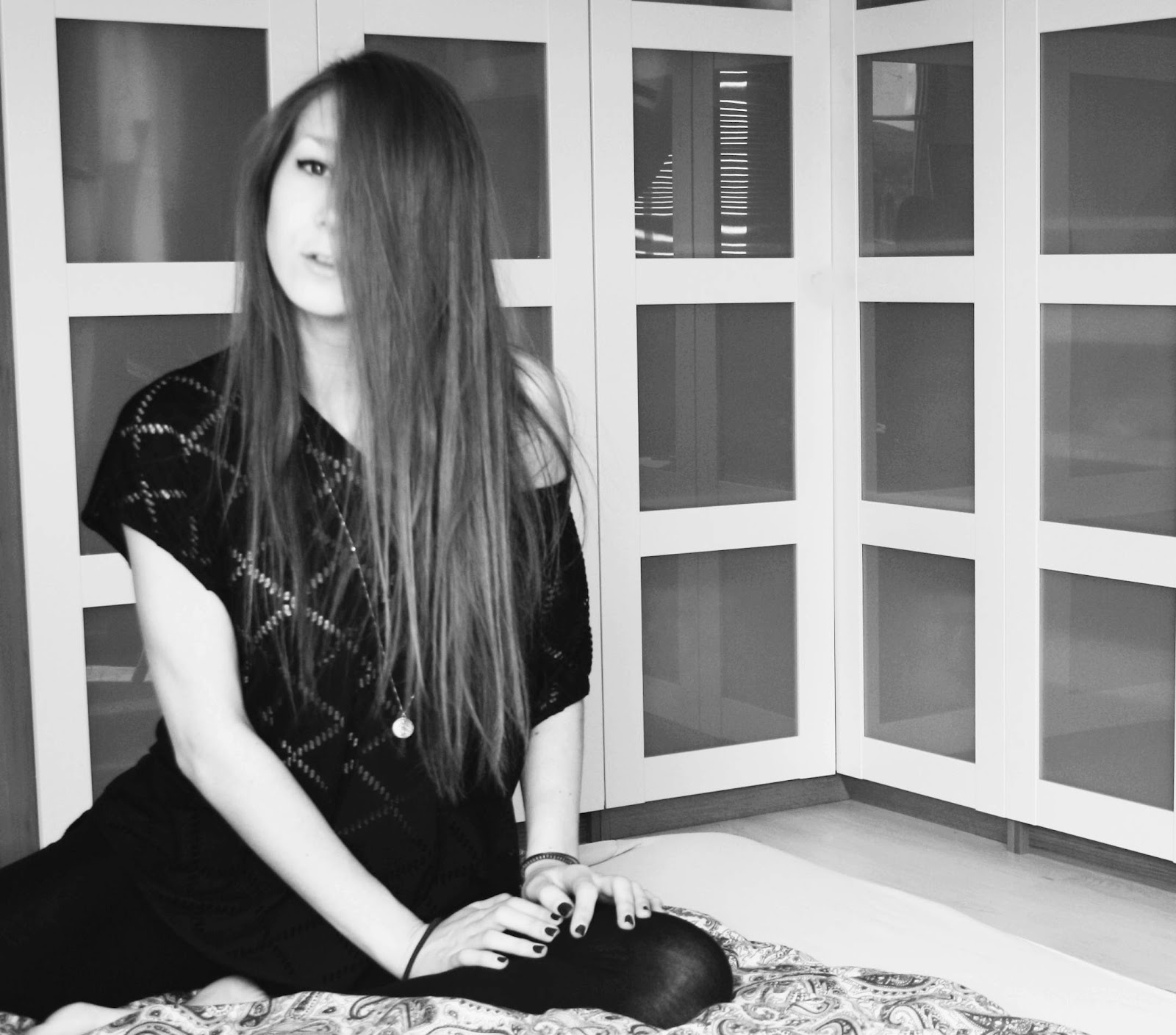 Emma Li black and white vs. sepia