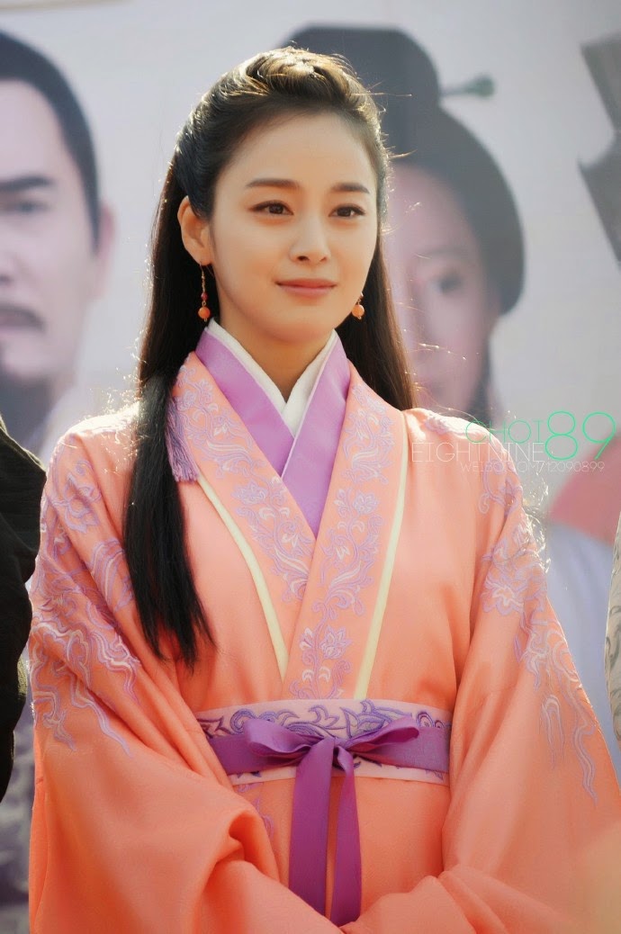 진정한 리즈갱신..김태희 어제자 직찍미인도