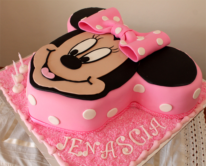 Delana's Cakes Minnie Mouse Cut out Cake