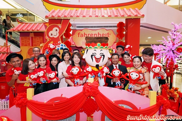 Man Ji Monkey, Swinging with Happiness, fahrenheit88, cny 2016, shopping mall cny decor