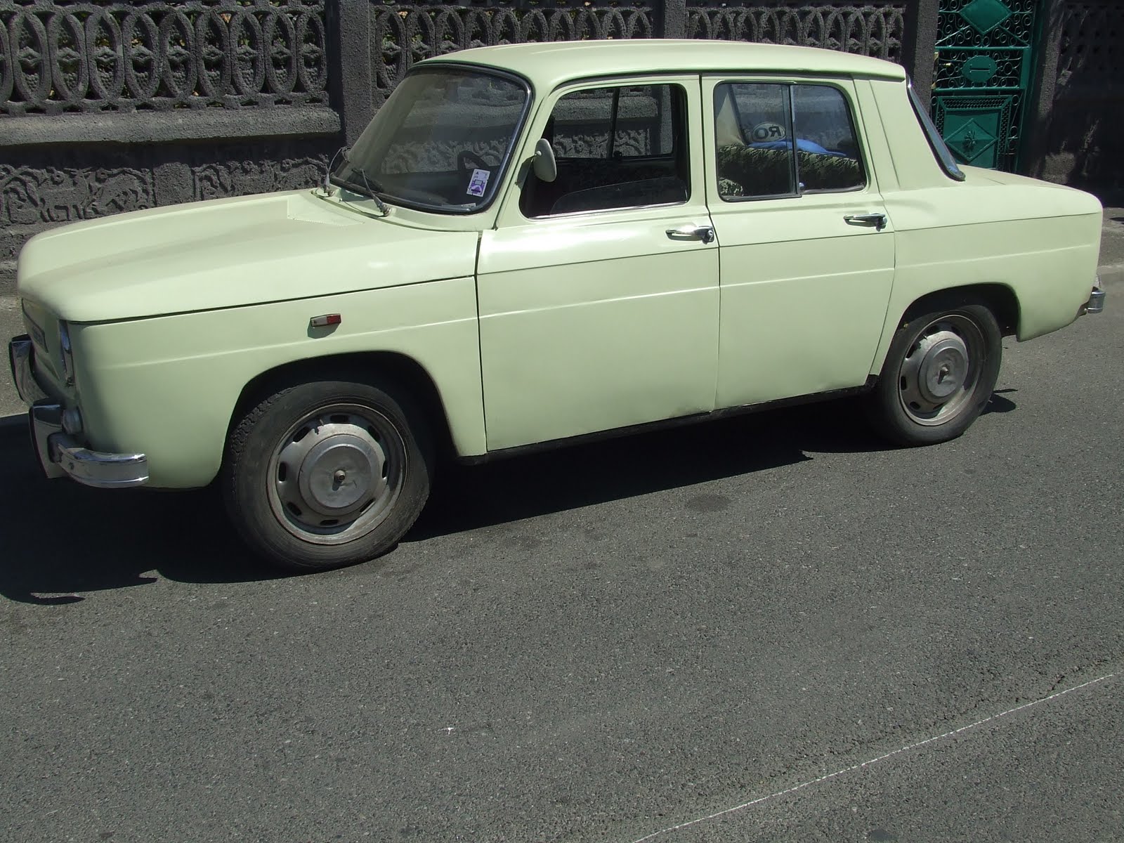 Blogul lui Răzvan Vintage Romanian car for sale Dacia 1100