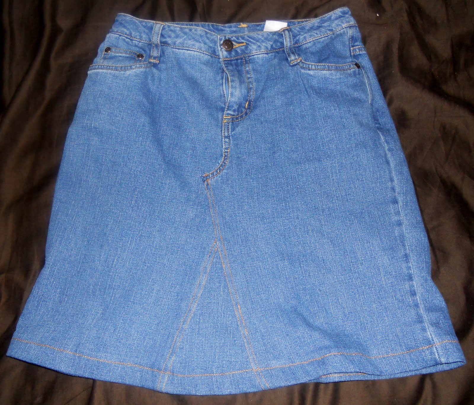 Life of the Crazy Bakers: Old Jeans into New Skirt
