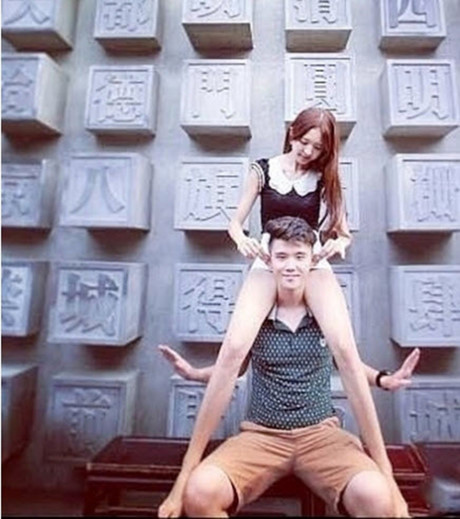 Co gai so huu doi chan dai quai di nhu photoshop - Anh 2