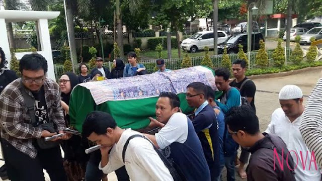Jenazah Yana Zein, Dishalatkan Sampai Dua Kali dan Baru Sehari Dimakamkan Rencana Dipindahkan Jenazah Yana Zein, Dishalatkan Sampai Dua Kali dan Baru Sehari Dimakamkan Rencana Dipindahkan