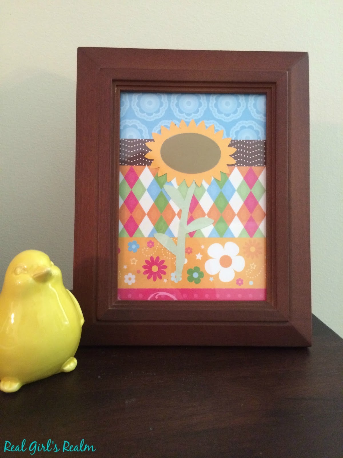 Real Girl's Realm Sunflower Frame Art Using Cricut Explore Air