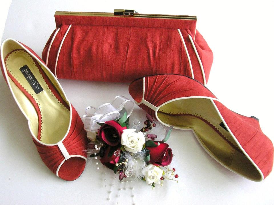 Typeluv сумочки хочу хочу туфли. женская обувь реклама. девушка с сумкой. Typeluv сумочки хочу хочу туфли. Typeluv сумочки хочу хочу туфли.