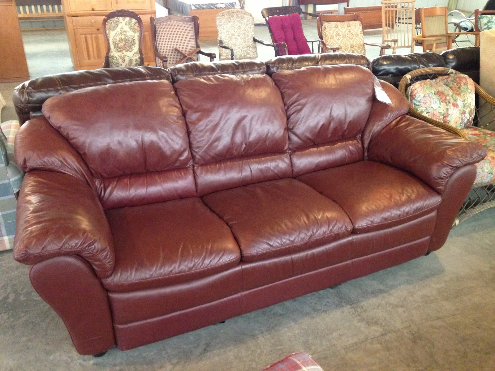 Used Furniture and New Arrival Updates Like New Leather Sofa 399