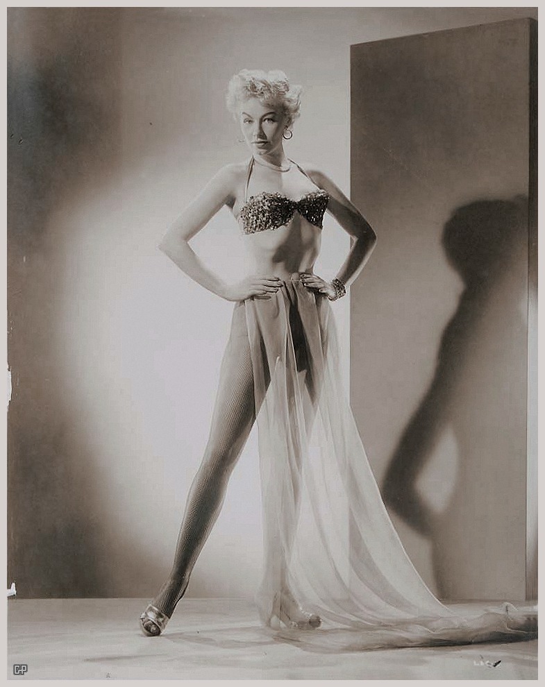 Dazzling Divas Lili St. Cyr