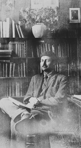 a comparison of f scott fitzgerald and ernest hemingway In this essay, i analyze how wwi influenced f scott fitzgerald's and ernest hemingway's novels the great gatsby and the sun also rises. a comparison of f scott fitzgerald and ernest hemingway In this essay, i analyze how wwi influenced f scott fitzgerald's and ernest hemingway's novels the great gatsby and the sun also rises.