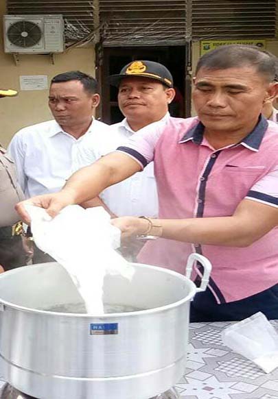 Proses pemusnahan sabu Proses pemusnahan sabu