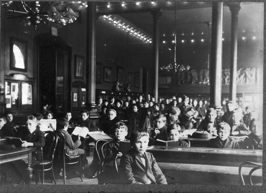 25 Gorgeous Photographs Of The Cincinnati S Old Main Public Library Before It Was Demolished In 1955 Vintage Everyday