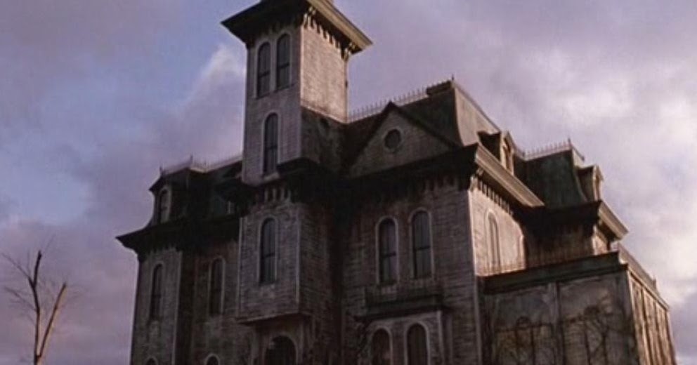 that-short-guy-the-addams-family-mansion
