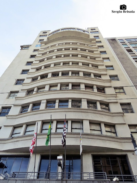 Fachada do edifício da Associação Comercial de São Paulo - Centro