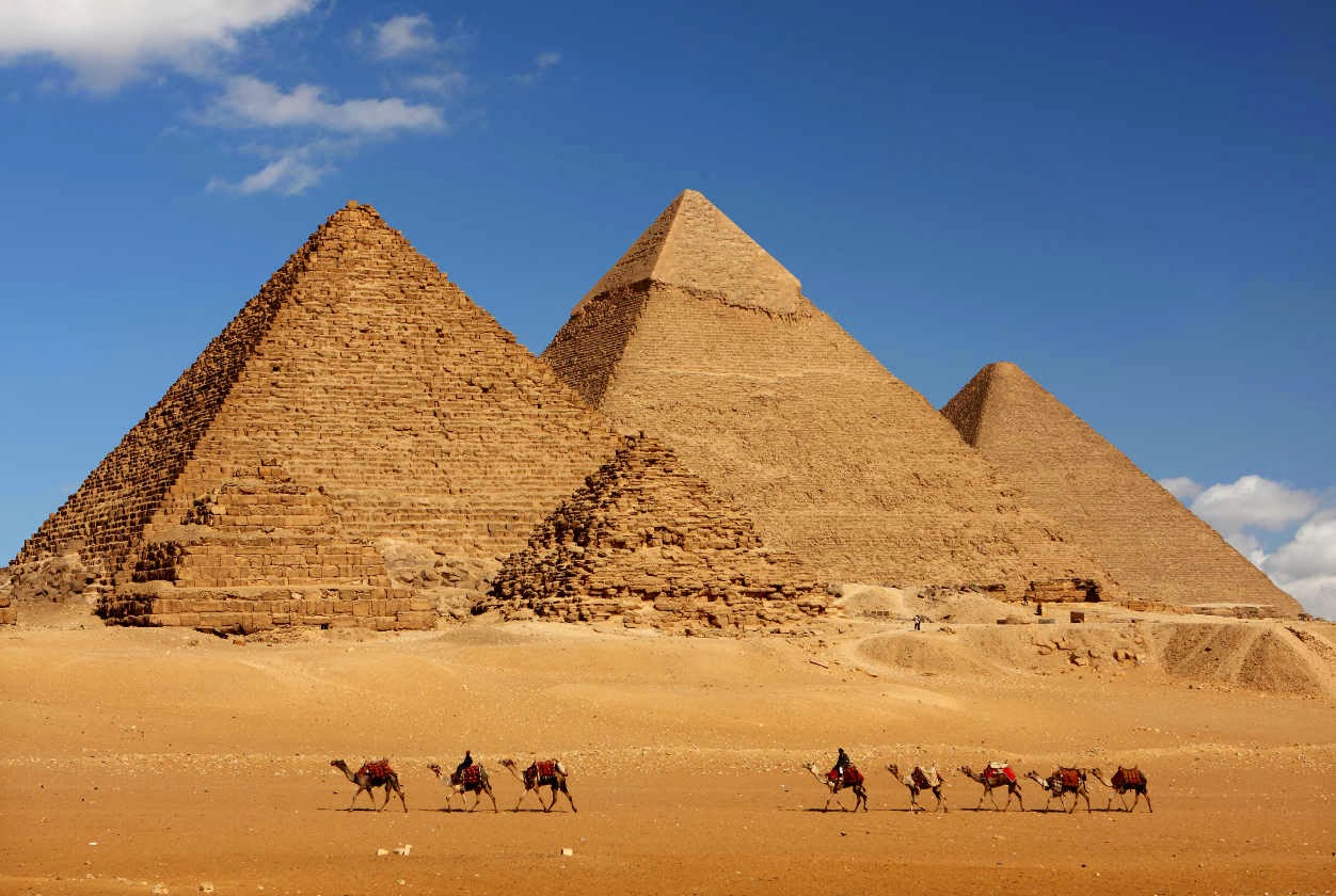 Las siete maravillas del mundo GRAN PIRÁMIDE DE GUIZA Las siete maravillas del mundo GRAN PIRÁMIDE DE GUIZA