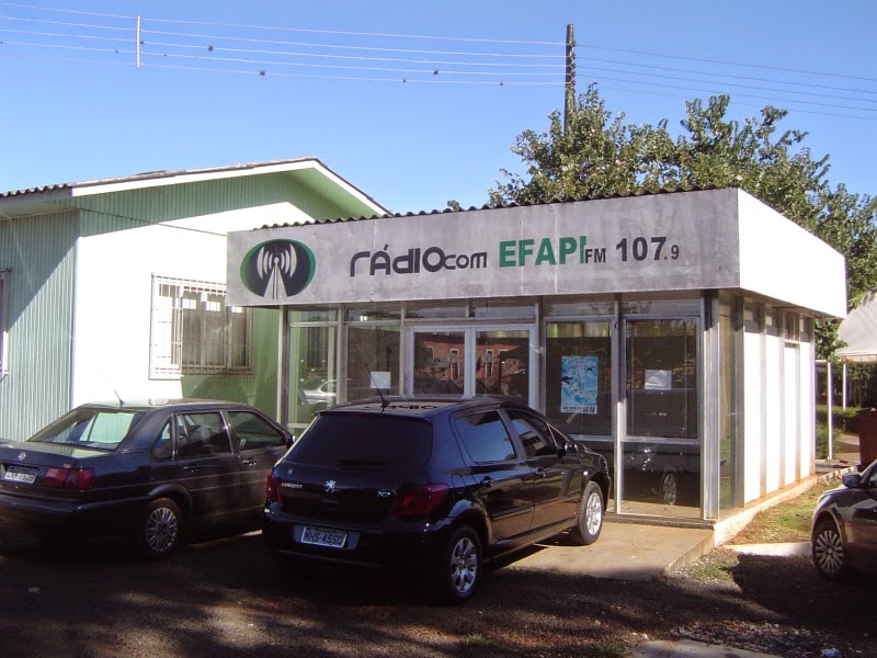 RÁDIOWEB COMUNITÁRIA ZUMBI DOS PALMARES Rádio comunitária de Chapecó