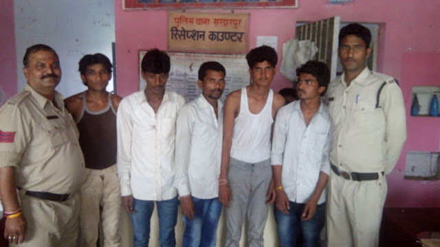  बस लूटने के योजना बनाते पांच युवक गिरफ्तार - 5-male-arrested-bus-robaary