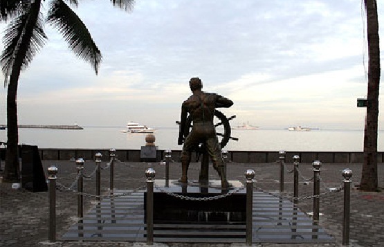 Manila Bay / Baywalk Coming Back To Life For Holidays Manila Bay / Baywalk Coming Back To Life For Holidays